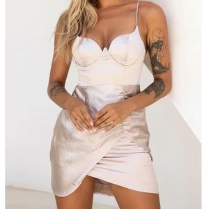 NWT Selfie Leslie Aphrodite Molded Bust Champagne Mini Satin Dress Small